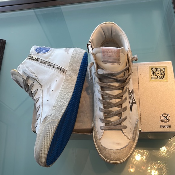 Woman’s golden goose sneaker, size 10 white - Picture 2 of 11